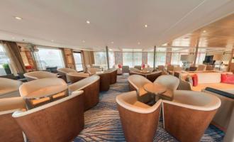 Bars & Lounges