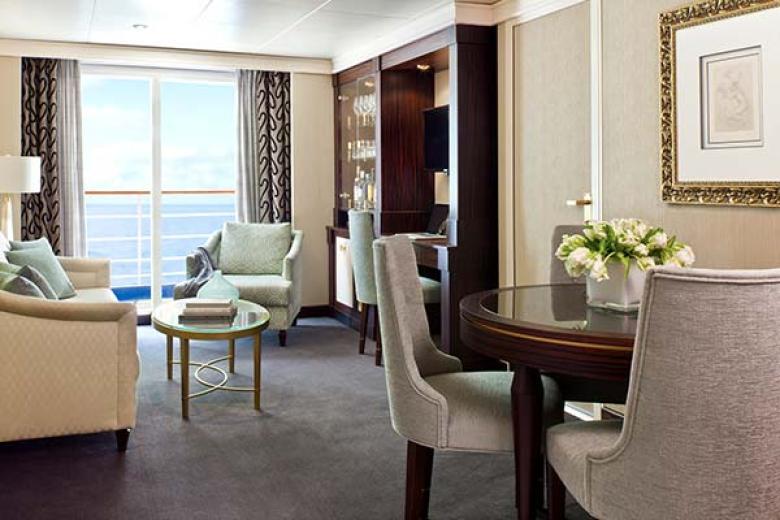 Grand Suite Living room